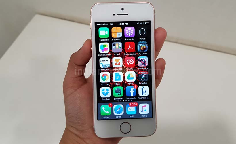 Apple iPhone Se, iPhone SE india, iPhone SE, 4-inch iPhone, new iPhone, new iPhone price, iPhone SE vs iPhone 6s, Apple iPhone SE vs iPhone 6s, iPhone 6 or iPhone SE, new iPhone specs, Apple phone, technology, technology news