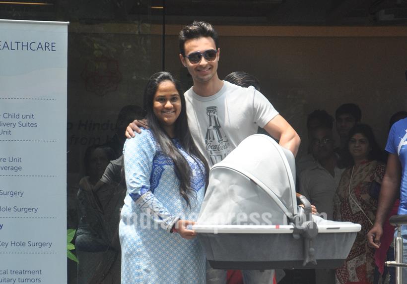 Arpita Khan, Arpita Khan Baby, Arpita khan Discharged, Arpita Khan Baby Boy, Ahil, Aayush Sharma, Salman Khan, Salman khan Sister, Salman Nephew, Salman galaxy Apartments, Arpita pics, Arpita Baby pics, Arpita Ahil pics