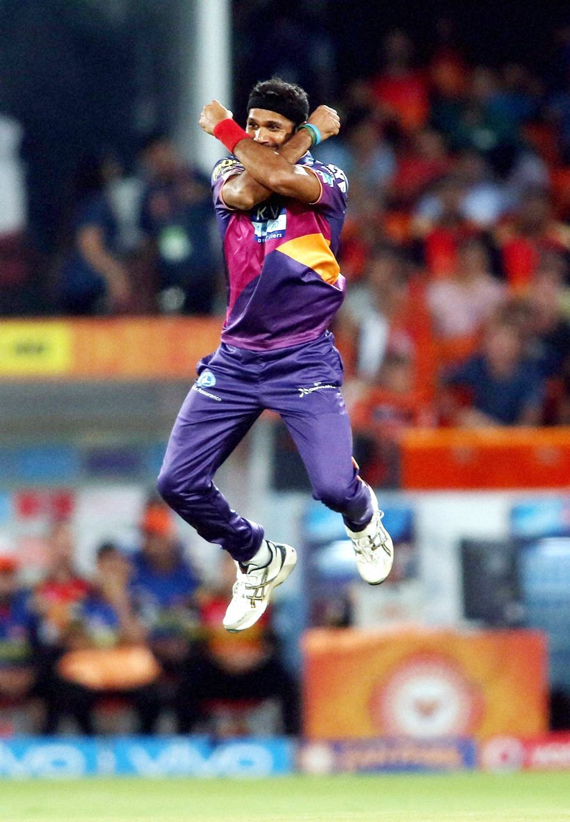 IPL 2016, SRH vs RPS, Sunrisers Hyderabad vs Rising Pune Supergiants, Hyderabad vs Pune, RPS vs SRH, Rising Pune Supergiants vs Sunrisers Hyderabad, Pune vs Hyderabad, Ashok Dinda, Dinda, Dinda RPS, Dinda Pune, MS Dhoni, Dhoni, Shikhar Dhawan, Dhawan, Dhawan SRH, Dhoni Dhawan, Mitchel Marsh, Marsh, Cricket