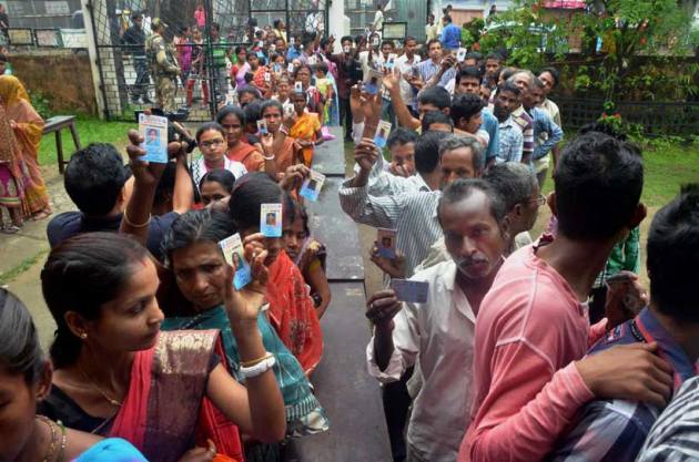 assam, west bengal, bengal voting, bengal voting photos, assam photos, tarun gogoi, jorhat voting, jorhat photos, assam voting, assam voting photos, assam elections bengal elections, india news