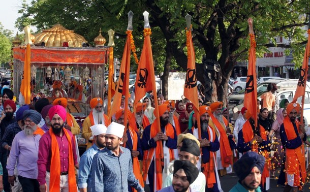 PHOTOS: Baisakhi 2016: India celebrate the festival with pomp and show ...