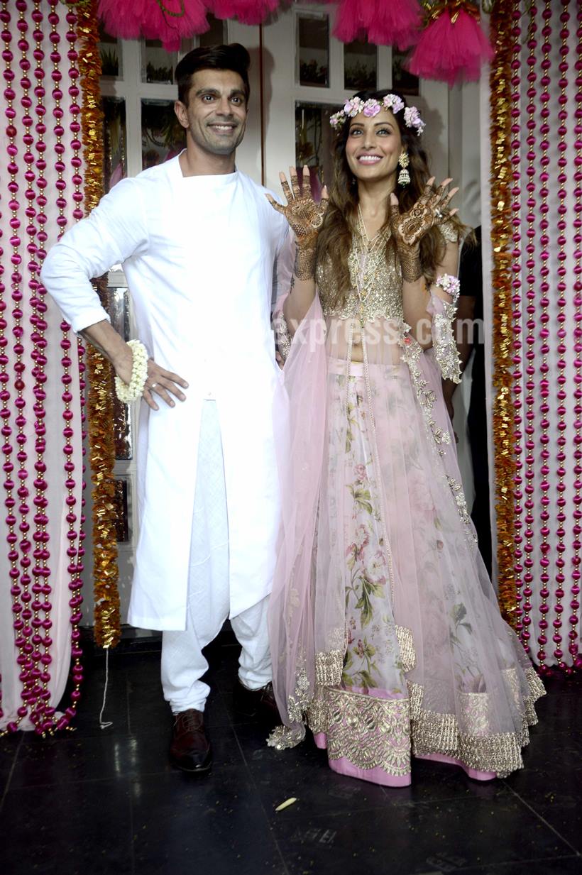 Bipasha picks floral, pink for Mehendi ceremony