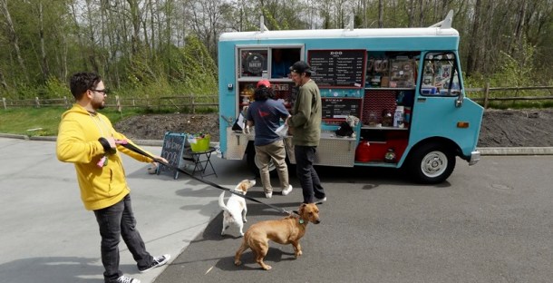 Paw-lickin’ good: Now, dogs get their own food truck | Lifestyle