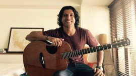 Farhan Akhtar, Farhan Akhtar Guitar, Farhan Akhtar New Guitar, Farhan Akhtar Rock On 2, Farhan Akhtar Acoustic Guitar, Farhan Rock on 2, Rock on 2, Shujaat Saudagar, Entertainment news