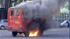 delhi fire, fire in delhi, patel chowk fire, fire at patel chowk, mail van fire, fire mail van, india news, delhi news
