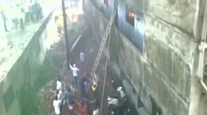 bhiwandi, fire in bhiwandi, fire at bhiwandi building, kasimpura, mumbai fire, fire in building