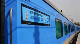Gatimaan Express, Nizammuddin Railway Station, new era train, Gatimaan, Gatimaan train, Gatimaan Express train, train pictures,suresh prabhu,irctc, indian railways, indian rail, train, book tickets, train ticket, indian express