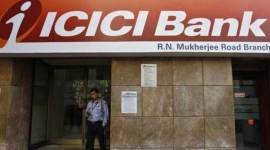 I-T probes sale of ICICI Bank building in heart of Mumbai to Videocon Group