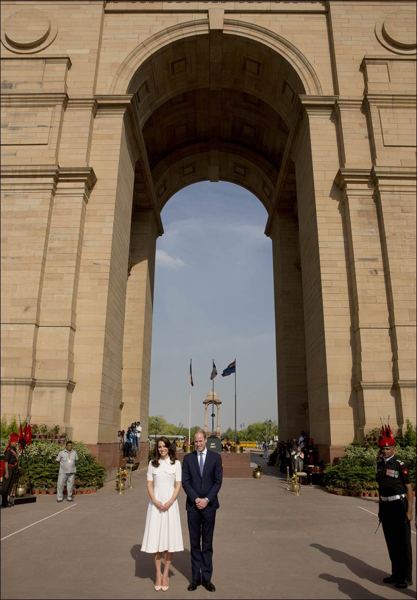 Prince William, Kate Middleton, William Kate, India gate, MAhatma Gandhi, Gandhi Smriti, William Kate India Gate, William Kate Gandhi Smriti, William Kate Mahatma Gandhi, William Kate Delhi, William Kate Delhi pics, Prince William delhi, Kate Middleton Delhi