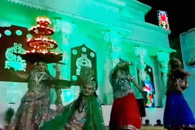 international dance day, world dance day, indian classical and folk dances, bharatanatyam, kathak, kathakali, kuchipudi, sattriya, chhau, dandiya, ghumar, dhamal, bhangra