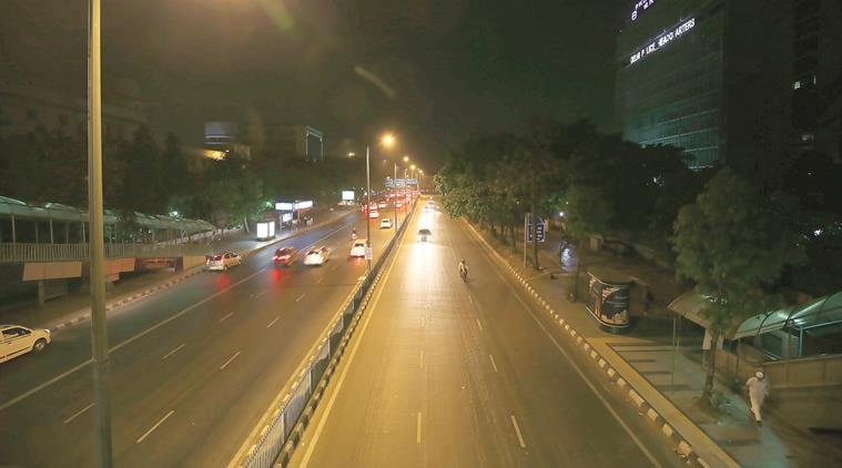 At 7pm a view of empty roads at ITO on the day one of Odd-Even phase II, in New Delhi on April 15th 2016. Express photo by Ravi Kanojia.