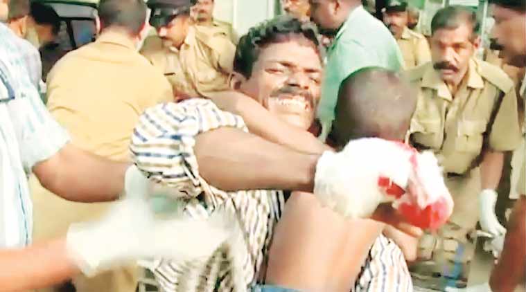 kerala, kerala temple fire, kollam paravoor, kollam temple fire, Puttingal Devi temple fire, Paravur temple fire, kerala temple fire updates, india news, kerala news, latest news