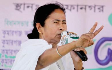mamata banerjee, mamata banerjee swearing in, mamata swearing in, west bengal mamata banerjee cabinet, mamata banerjee cabinet, mamata cabinet ministers, mamata banerjee west bengal, west bengal mamata banerjee, west bengal cm mamata banerjee, west bengal cm swearing in, west bengal CM oath, mamata banerjee oath, mamata CM oath, mamata banerjee latest, West Bengal latest news