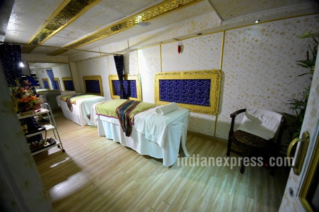 palace on wheels, luxury trains, indian luxury trains, luxury travel, train travel, royal rajasthan travel, irctc