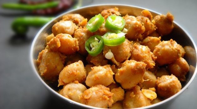 happy baisakhi, baisakhi recipes, punjabi recipes, sarson ka saag, makke di roti, saag mutton, pindi chana, pinni, indian recipes