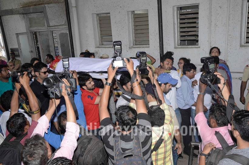 pratyusha banerjee, pratyusha banerjee death, pratyusha banerjee Funeral, pratyusha banerjee Cremation, pratyusha banerjee parents, rahul raj singh, pratyusha banerjee rahul raj singh, pratyusha banerjee parents at hospital, pratyusha banerjee last pics, pratyusha banerjee facebook, pratyusha banerjee dies, pratyusha banerjee dead, balika vadhu, balika vadhu news, pratyusha, pratyusha news, pratyusha dead, pratyusha death, pratyusha dies, pratyusha balika vadhu, balika vadhu actress, pratyusha banerjee news, pratyusha banerjee latest news, pratyusha banerjee pics, pratyusha banerjee mother, pratyusha banerjee boyfriend, entertainment, pratyusha banerjee death reason, pratyusha banerjee dies