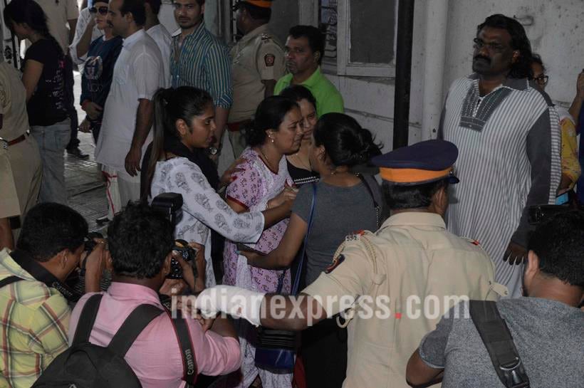 pratyusha banerjee, pratyusha banerjee death, pratyusha banerjee Funeral, pratyusha banerjee Cremation, pratyusha banerjee parents, rahul raj singh, pratyusha banerjee rahul raj singh, pratyusha banerjee parents at hospital, pratyusha banerjee last pics, pratyusha banerjee facebook, pratyusha banerjee dies, pratyusha banerjee dead, balika vadhu, balika vadhu news, pratyusha, pratyusha news, pratyusha dead, pratyusha death, pratyusha dies, pratyusha balika vadhu, balika vadhu actress, pratyusha banerjee news, pratyusha banerjee latest news, pratyusha banerjee pics, pratyusha banerjee mother, pratyusha banerjee boyfriend, entertainment, pratyusha banerjee death reason, pratyusha banerjee dies