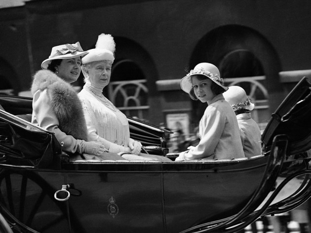 elizabeth II, queen elizabeth II, Britain queen, british queen, queen elizabeth 90th birthday, queen 90 birthday, queen elizabeth II 90 birthday, British queen 90th birthday, queen historical pictures, britain royal family, bitish royal family photos, britain news, england news, world news,