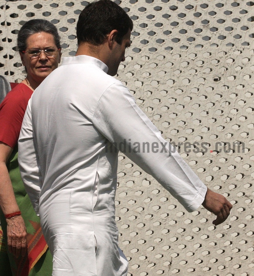 sonia gandhi, subramanian swamy, vvip chopper scam, AgustaWestland, AgustaWestland chopper scam, congress AgustaWestland, bjp AgustaWestland, sonia vs swamy, ahmed patel, James Christian Michel, sonia gandhi vvip chopper scam, india news, latest news