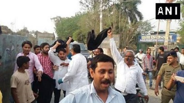 Uttarakhand, Harish Rawat, BJP, Congress, Harish Rawat convoy, black flags, india news, Uttarakhand news, harish rawat attack, harish rawat convoy attack, convoy, convoy attack