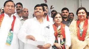 What do left leaning Richa Singh and right wing Kundanika Sharma have in common? The Samajwadi Party