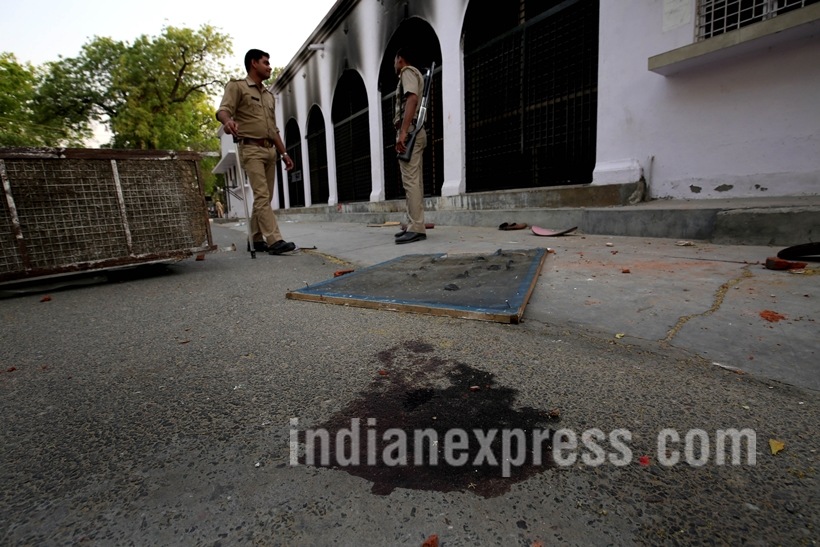 aligrah, aligarh muslim university, amu, amu violence, amu clashes, amu student clashes, amu student death, amu student killed, amu clashed student killed, amu violence photos, amu student clash photos, india news, education news, aligarh news, uttar pradesh news, latest news