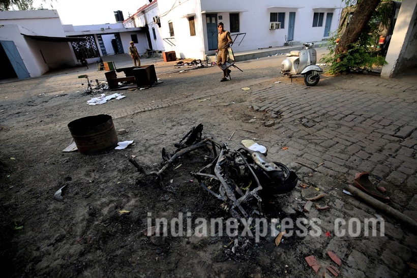aligrah, aligarh muslim university, amu, amu violence, amu clashes, amu student clashes, amu student death, amu student killed, amu clashed student killed, amu violence photos, amu student clash photos, india news, education news, aligarh news, uttar pradesh news, latest news