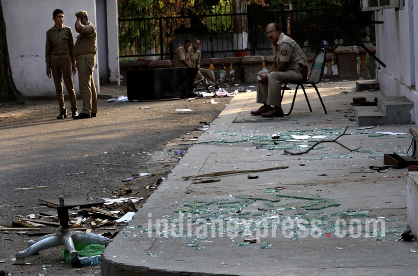 aligrah, aligarh muslim university, amu, amu violence, amu clashes, amu student clashes, amu student death, amu student killed, amu clashed student killed, amu violence photos, amu student clash photos, india news, education news, aligarh news, uttar pradesh news, latest news