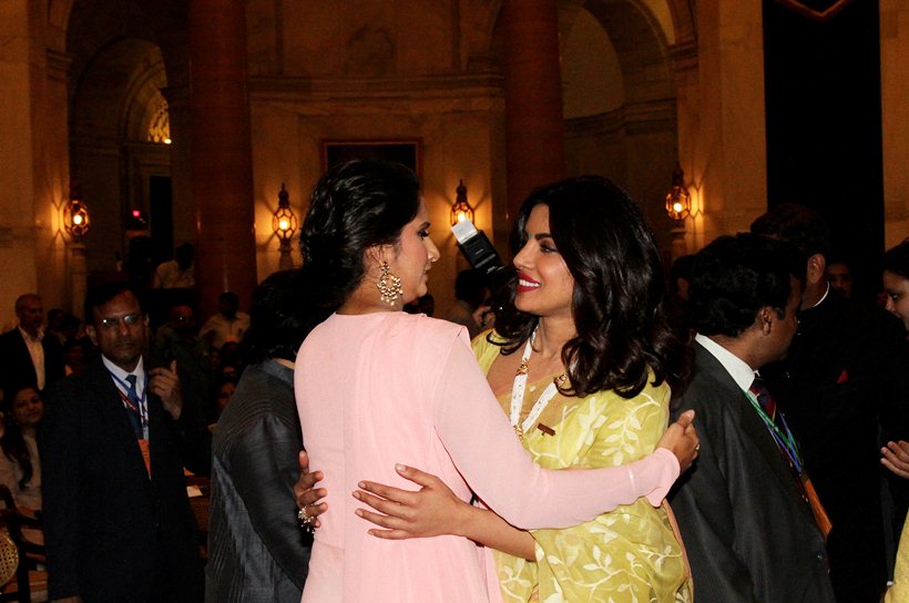 sania miza, mirza, sania, sania mirza padma bhushan, sania mirza padma, priyanka chopra, priyanka, priyanka chopra padma shri, priyanka sania, rashtrapati bhawan, sania mirza pictures
