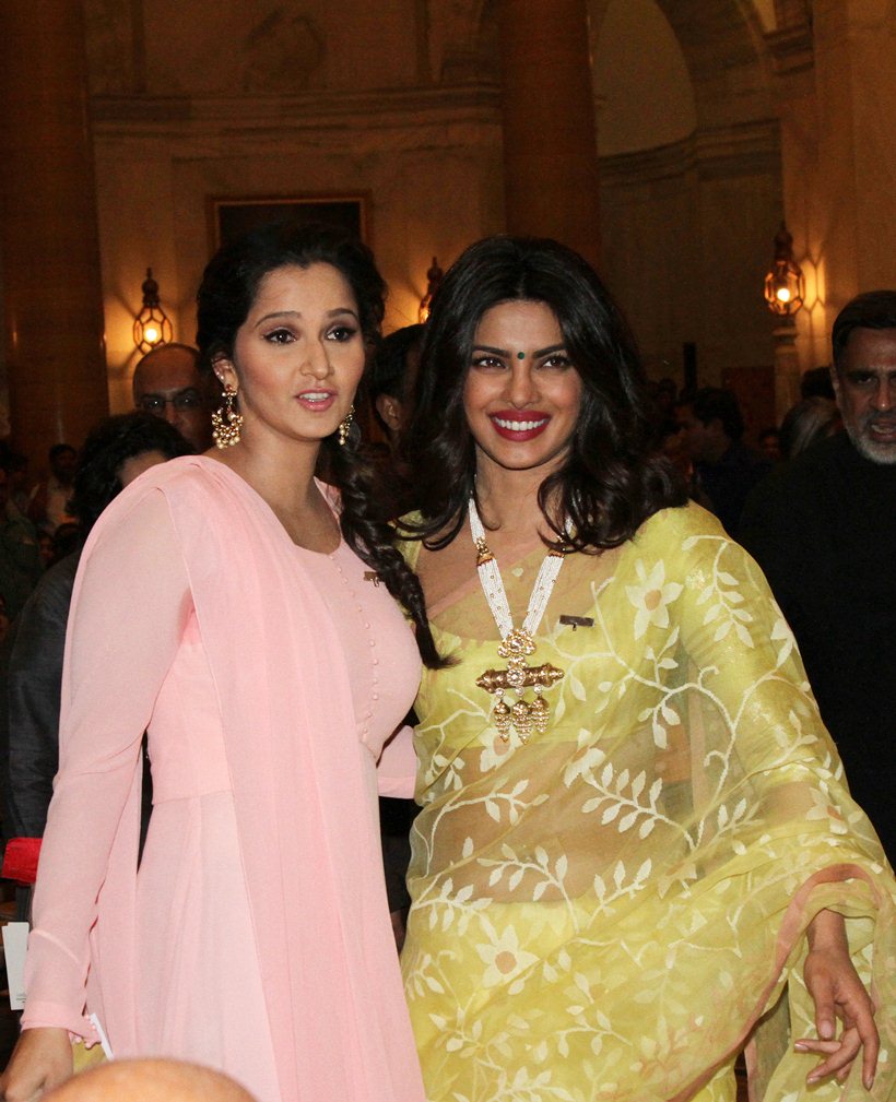 sania miza, mirza, sania, sania mirza padma bhushan, sania mirza padma, priyanka chopra, priyanka, priyanka chopra padma shri, priyanka sania, rashtrapati bhawan, sania mirza pictures