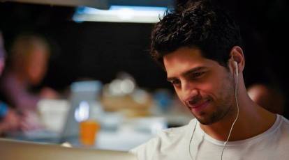 Sidharth Malhotra : सिद्धार्थ मल्होत्रा की 5 बेहतरीन फिल्में...आपको भी जरूर देखना चाहिए … 4 Sidharth Malhotra's character in Kapoor & Sons inspires a real life writer | Bollywood News - The Indian Express