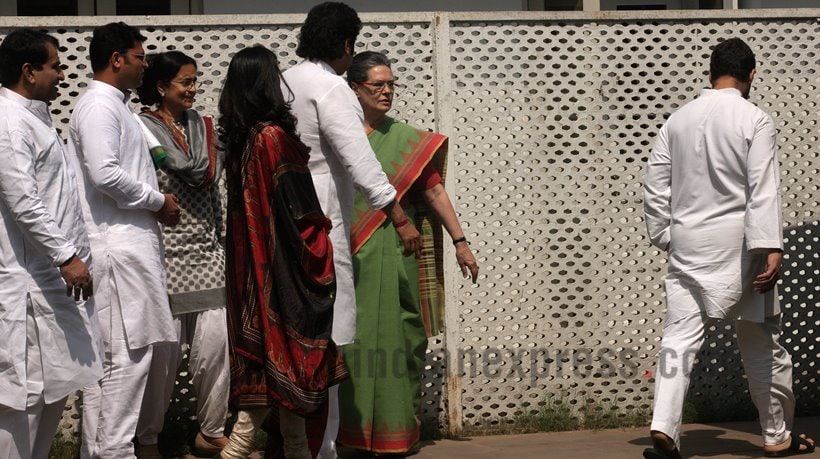 sonia gandhi, subramanian swamy, vvip chopper scam, AgustaWestland, AgustaWestland chopper scam, congress AgustaWestland, bjp AgustaWestland, sonia vs swamy, ahmed patel, James Christian Michel, sonia gandhi vvip chopper scam, india news, latest news