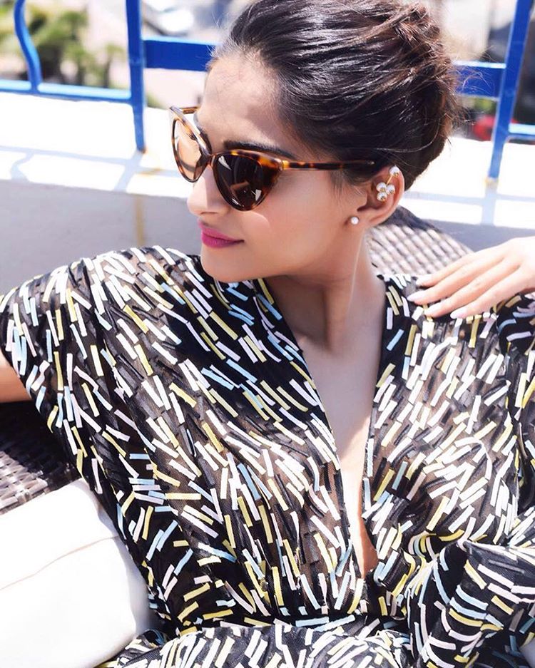 Sonam Kapoor, Cannes 2016, Sonam Cannes, Sonam Kapoor Cannes look, Sonam Cannes 2016, Sonam Cannes black dress, Sonam Kapoor in black, Sonam Kapoor in white, Sonam Kapoor cannes 2016, Cannes, Entertainment news