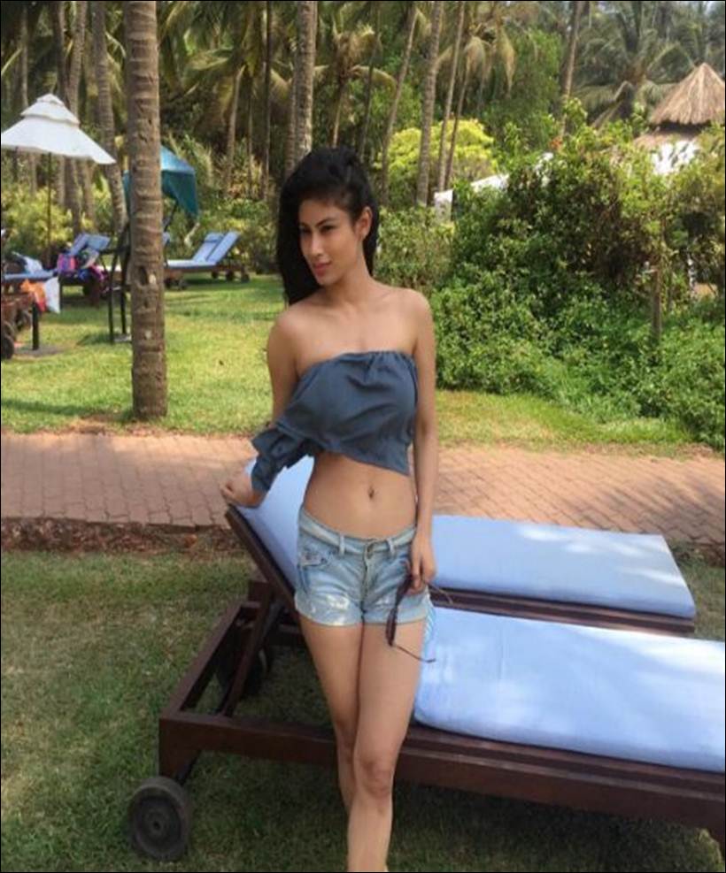 mouni roy, mouni roy pics, mouni roy goa, mouni roy goa pics, mouni roy photos, mouni roy goa photos, mouni roy instagram, mouni roy instagram photos, mouni roy in goa, mouni roy friends, mouni roy friends goa, entertainment, entertainment news, mouni roy news