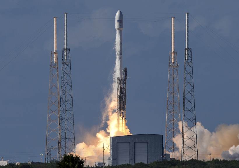 SpaceX, spaceX landing, Space x, spaceX landing photos, Falcon 9, space x landing, thaicom 8, thaicom 8 mission, space x video, space, rocket, science, technology, technology news