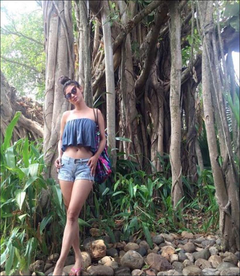 mouni roy, mouni roy pics, mouni roy goa, mouni roy goa pics, mouni roy photos, mouni roy goa photos, mouni roy instagram, mouni roy instagram photos, mouni roy in goa, mouni roy friends, mouni roy friends goa, entertainment, entertainment news, mouni roy news