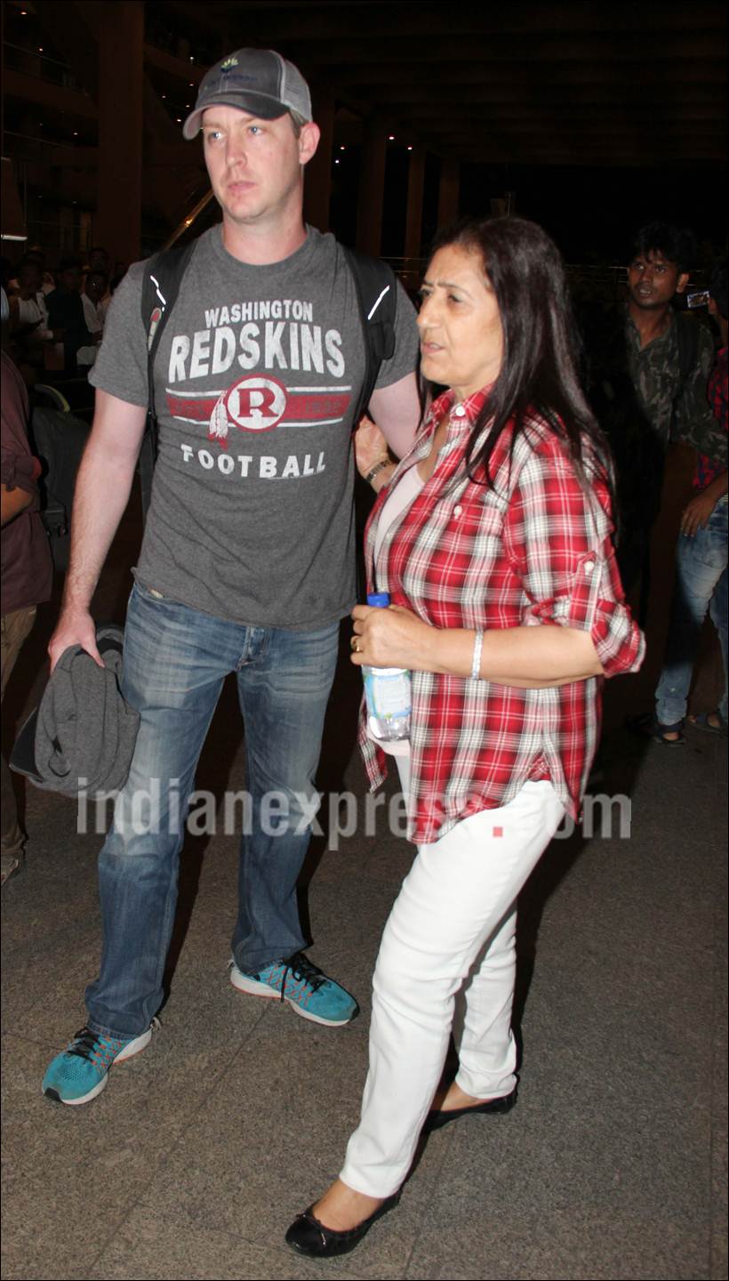 preity zinta, gene goodenough, preity, preity zinta pics, preity zinta gene goodenough, preity gene pics, preity zinta marriage pics, gene goodenough pics, preity zinta gene gooenough pics, preity gene goodenough pics, preity zinta airport pics, entertainment