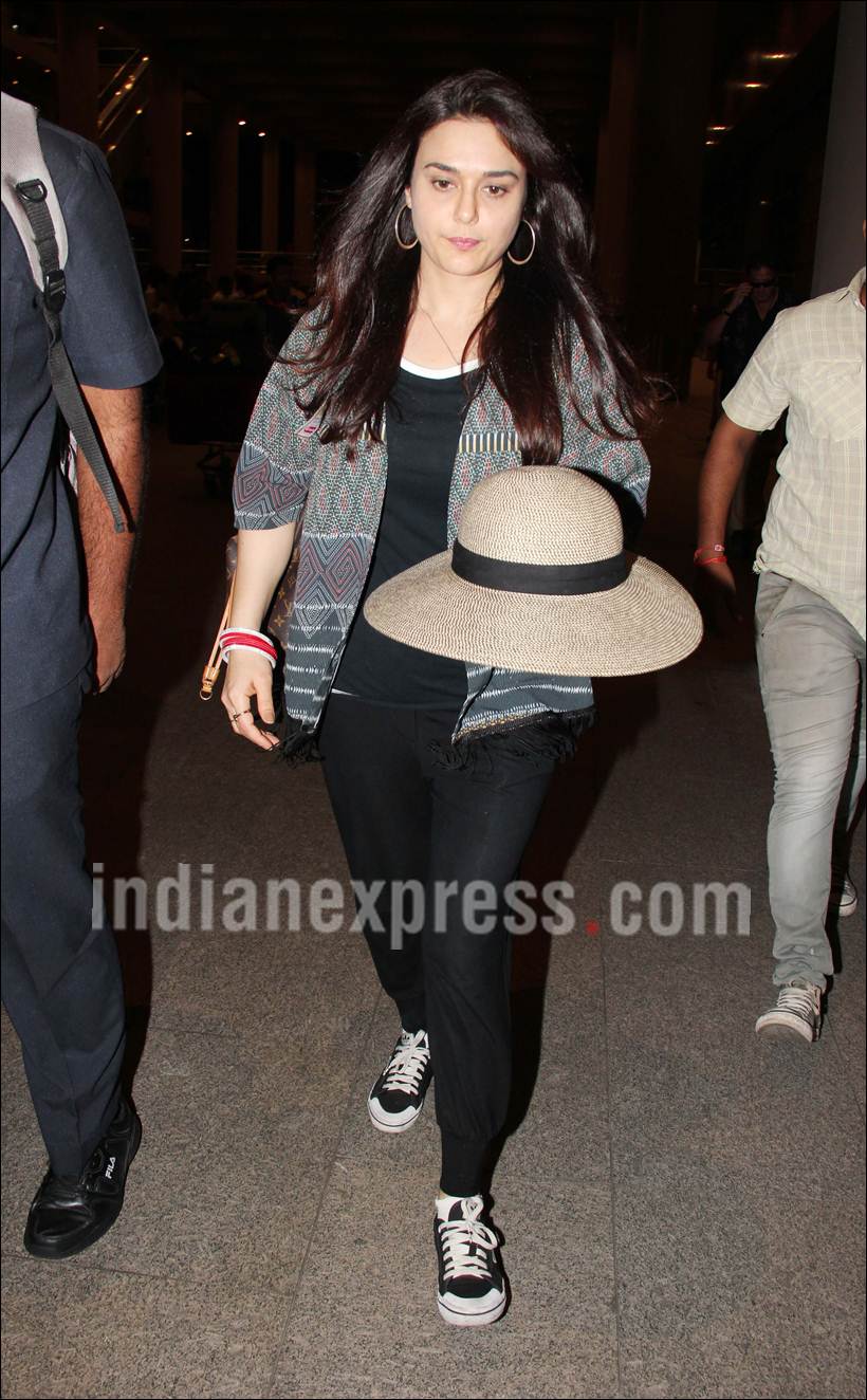 preity zinta, gene goodenough, preity, preity zinta pics, preity zinta gene goodenough, preity gene pics, preity zinta marriage pics, gene goodenough pics, preity zinta gene gooenough pics, preity gene goodenough pics, preity zinta airport pics, entertainment
