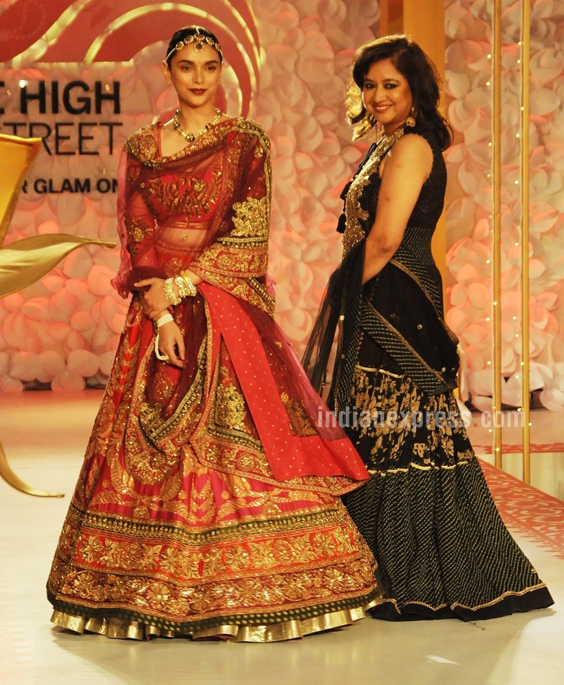Aditi Rao Hydari, Ritu Kumar designs, high street launch, fashion show