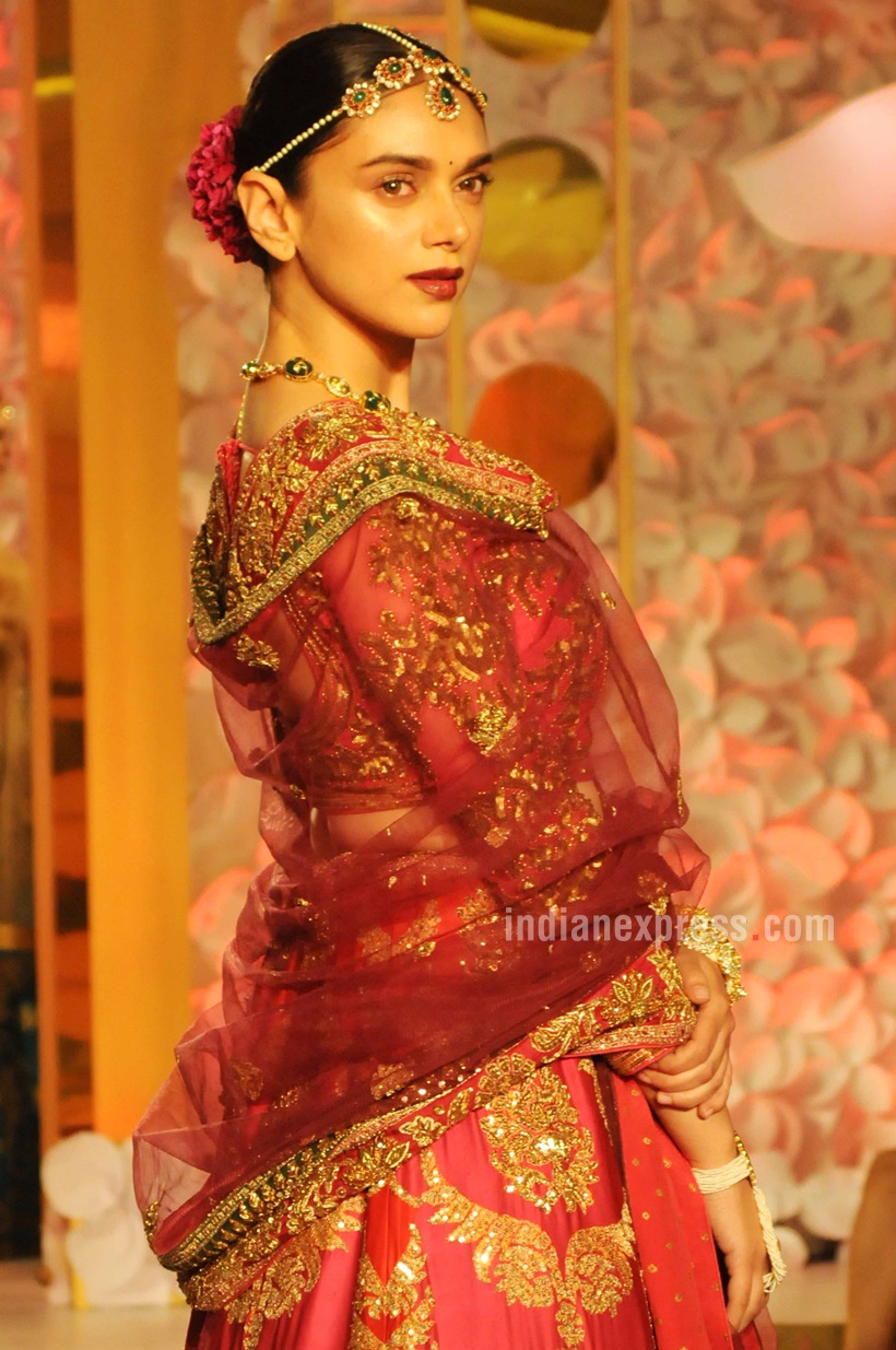 Buy Red Sana Embroidered Lehenga Set Online - RI.Ritu Kumar UAE Store View