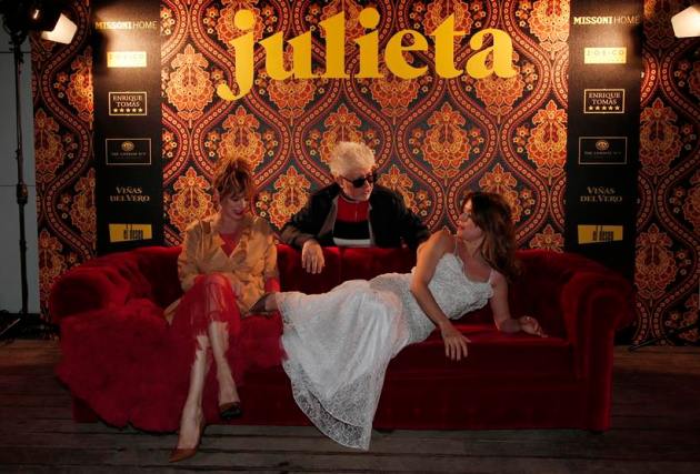 Kristen Stewart, Lars Eidinger, Cannes 2016, cannes, Cannes 2016 updates, Cannes 2016 red carpet, Cannes 2016 photos, Chloe Sevigny, director Olivier Assayas, Adriana Ugarte, Emma Suarez, Pedro Almodovar, entertainment photos