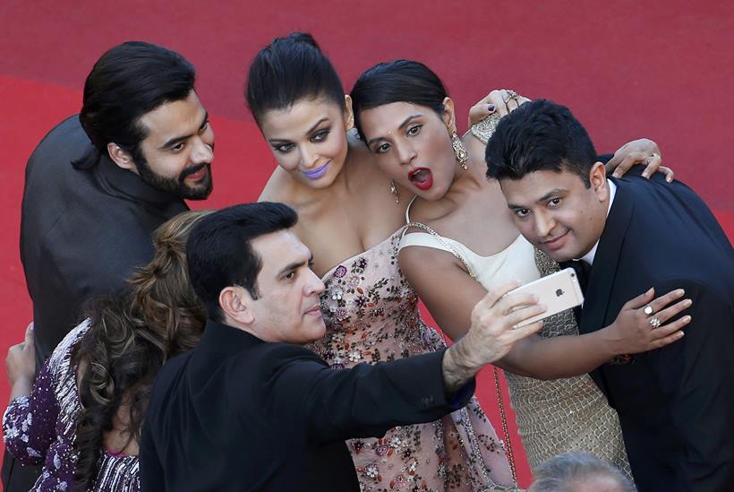 Cannes 2016, cannes, Aishwarya Rai Bachchan, Sonam Kapoor, Kendall Jenner, Kristen Stewart, Cannes 2016 day 5, Cannes 2016 red carpet, Aishwarya Rai Bachchan Cannes 2016, Sonam kapoor Cannes 2016, KEndall jenner Cannes 2016, Kristen Stewart Cannes 2016, Cannes 2016 red carpet looks, Cannes 2016 red carpet pics
