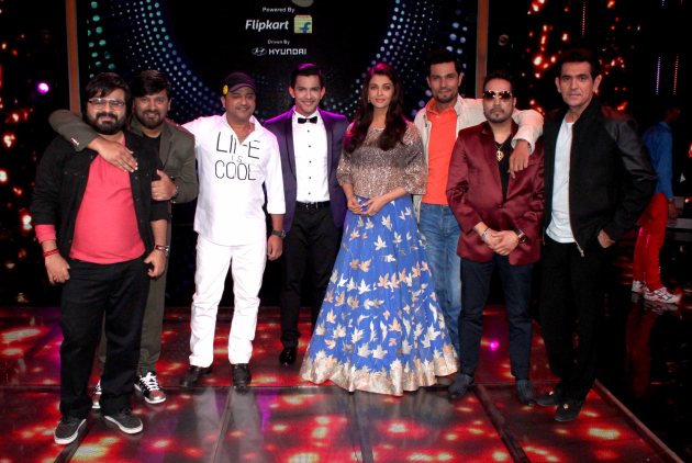 aishwarya rai bachchan, aishwarya rai, aishwarya rai pics, sarbjit, aishwarya rai dance, aishwarya rai sa re ga ma pa, sa re ga ma pa, randeep hoods, randeep hooda pics, omung kumar, mika singh, aishwarya rai photos, aishwarya rai sarbjit pics, aishwarya rai news, aishwarya rai pictures, entertainment news