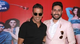 Akshay Kumar, Akshay Kumar tiff, Akshay Kumar fight, Abhishek Bachchan, Siddharth jadhav, Akshay Kumar Siddharth Jadhav, Akshay Kumar Abhishek Bachchan, Akshay Kumar tiff with Siddharth Jadhav, Akshay Kumar Comedy Nights Bachao, housefull 3, Housefull 3 movie, Housefull 3 trailer, Entertainment news