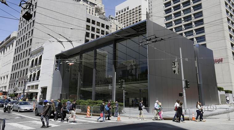 Apple, Apple Store, iPhones, Apple Store San Francisco, Apple Employees, Apple Genius Bar, Apple Genius Grove, Apple Avenue, Apple CEO Tim Cook
