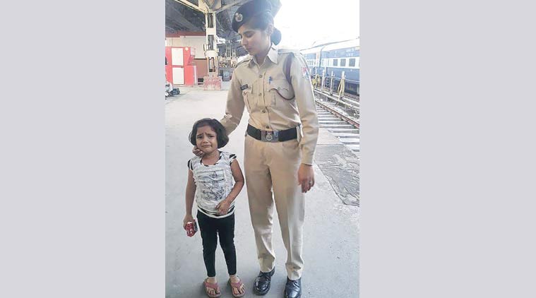 missing child, missing avani, photo goes viral, missing child photo, nagpur railway station, avani jain, @RailMinIndia, suresh prabhu, india news, social media