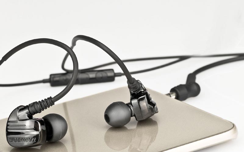 Brainwavz Xfit XF200, Brainwavz Xfit XF200 earphones, Brainwavz Xfit XF200 earphone, Brainwavz Xfit XF200 review, Brainwavz earphones, Brainwavz Xfit XF200 specs, Brainwavz Xfit XF200 price, Brainwavz Xfit XF200 features, technology, technology news