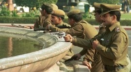 delhi constables, delhi police, Delhi constables suspended, liquor, liquor sale, delhi news, indian express news