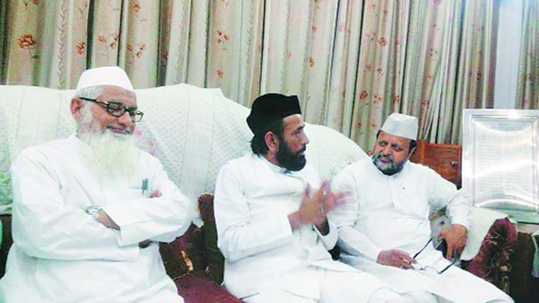 Maulana Tauqeer Raza Khan, Barelvi cleric, Darul Uloom Deoband, Mufti Abul Qasim Nomani, Muslim men, Muslim community, mumbai news, lucknow news, india news