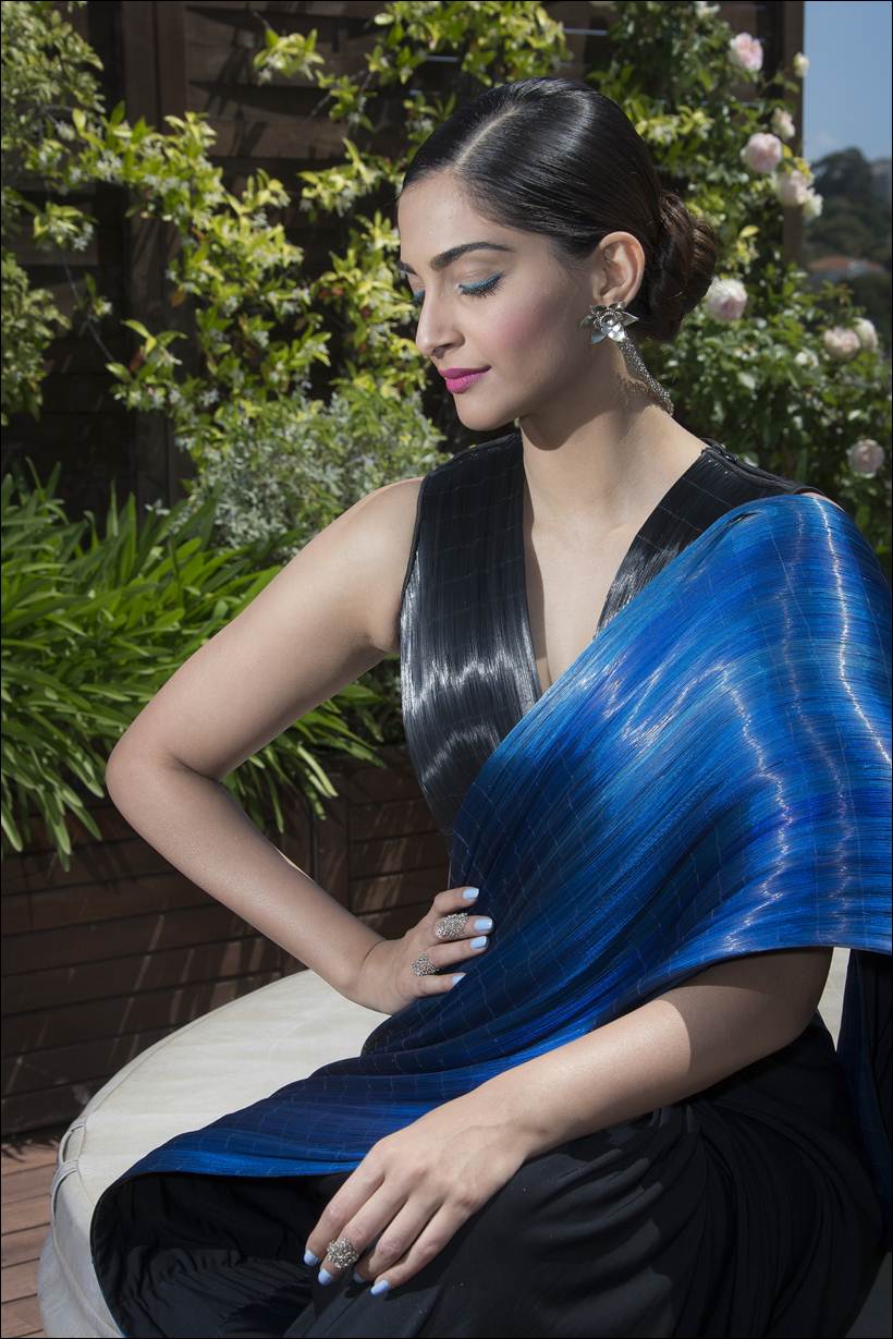Sonam Kapoor, cannes, cannes 2016, Sonam Kapoor CANNES, Sonam Kapoor NEWS, Sonam Kapoor photos, Sonam Kapoor CANNES 2016, Sonam Kapoor DRESS, Sonam Kapoor SARI, entertainment photos